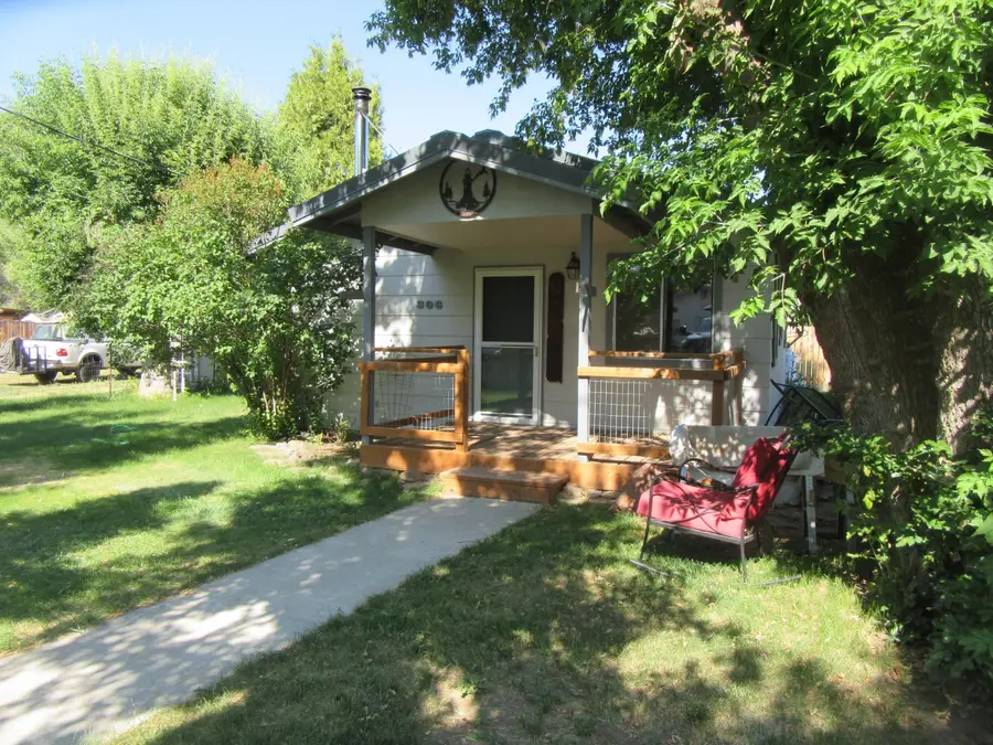 306 N Main Street, Dorris, CA 96023 - #3