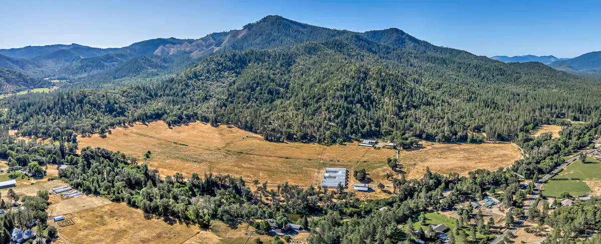9820 E Evans Creek Road, Rogue River, OR 97537 - #1