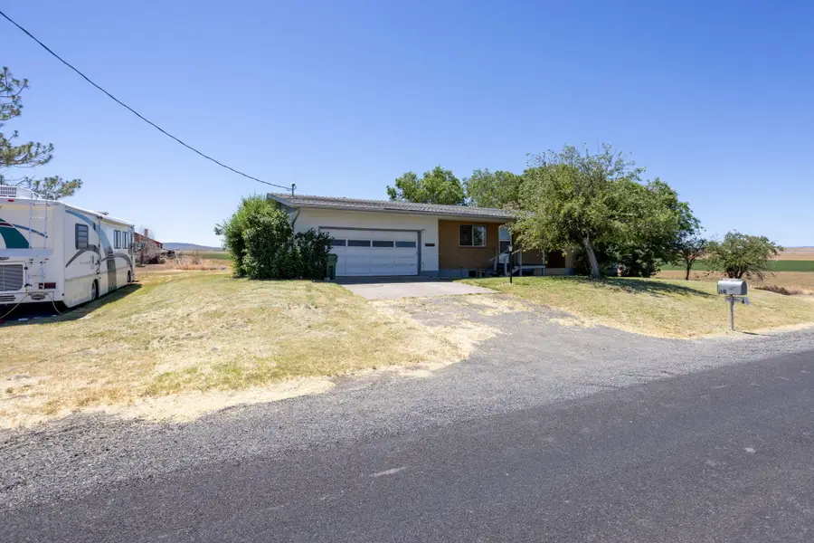 2551 SW Ford Lane, Madras, OR 97741 - #2
