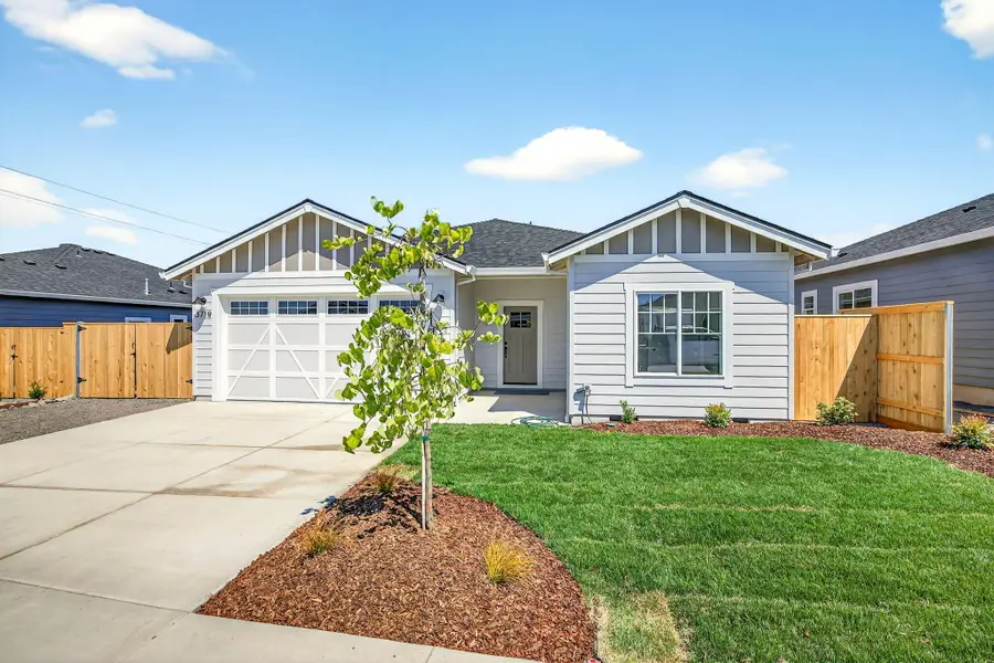 3719 Carlin Drive, Medford, OR 97504 - #2
