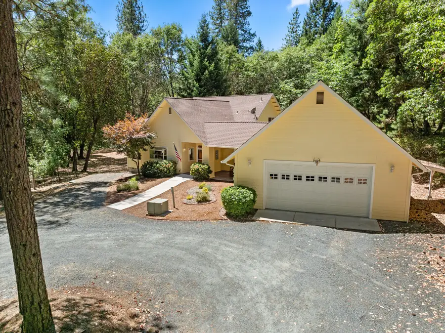 780 Pinecrest Drive, Grants Pass, OR 97526 - #3