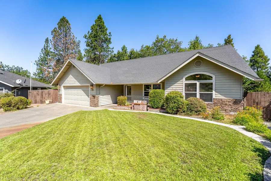 214 SE Sapphire Court, Grants Pass, OR 97527 - #2