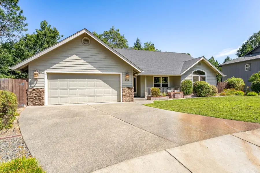 214 SE Sapphire Court, Grants Pass, OR 97527 - #3
