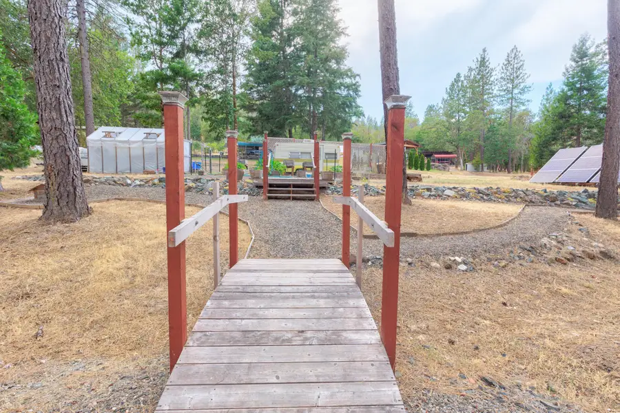 4529 E Evans Creek Road, Rogue River, OR 97537 - #3