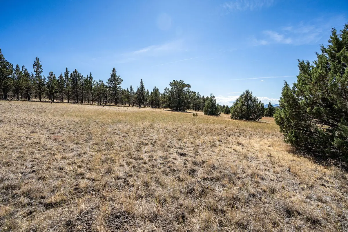 SE Hood Circle #Lot, Prineville, OR 97754 - #1