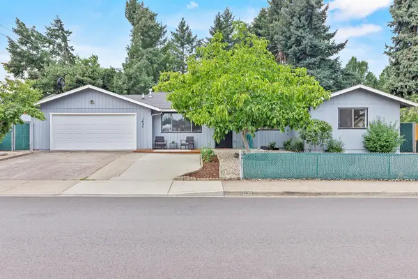 1430 S Oakdale Avenue, Medford, OR 97501