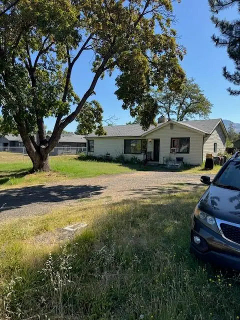 1228 Corona Avenue, Medford, OR 97504 - #2