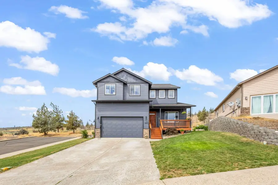 558 SW Cedar Hill Drive, Madras, OR 97741 - #2