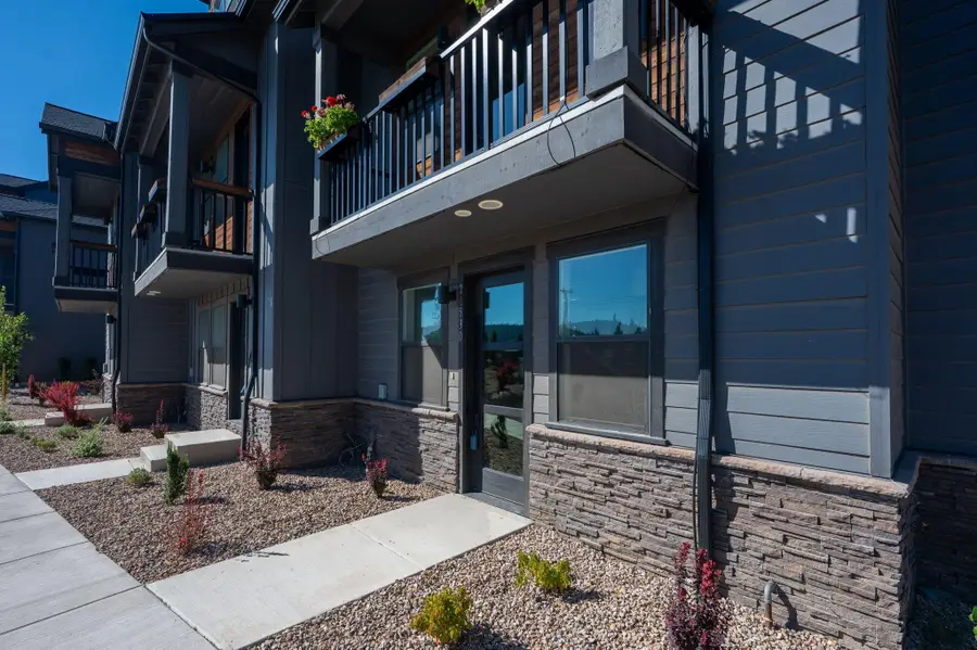 20530 NE Empire Avenue, Bend, OR 97701 - #2