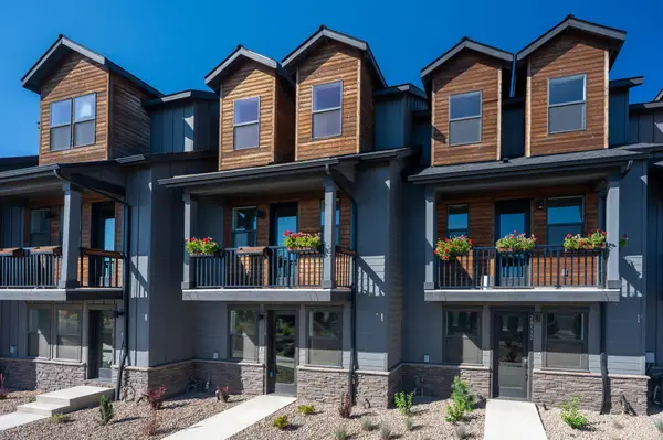 20532 NE Empire Avenue, Bend, OR 97701