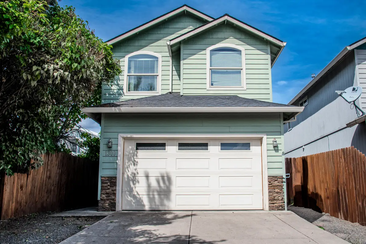 1300 Dixie Lane, Medford, OR 97501 - #1