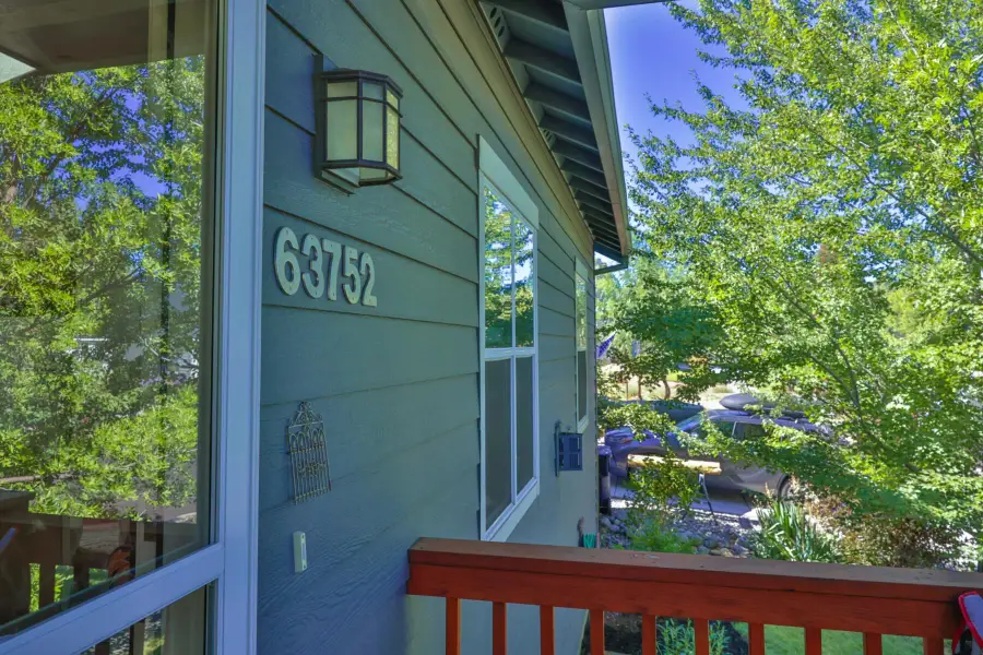 63752 Hunters Circle, Bend, OR 97701 - #2