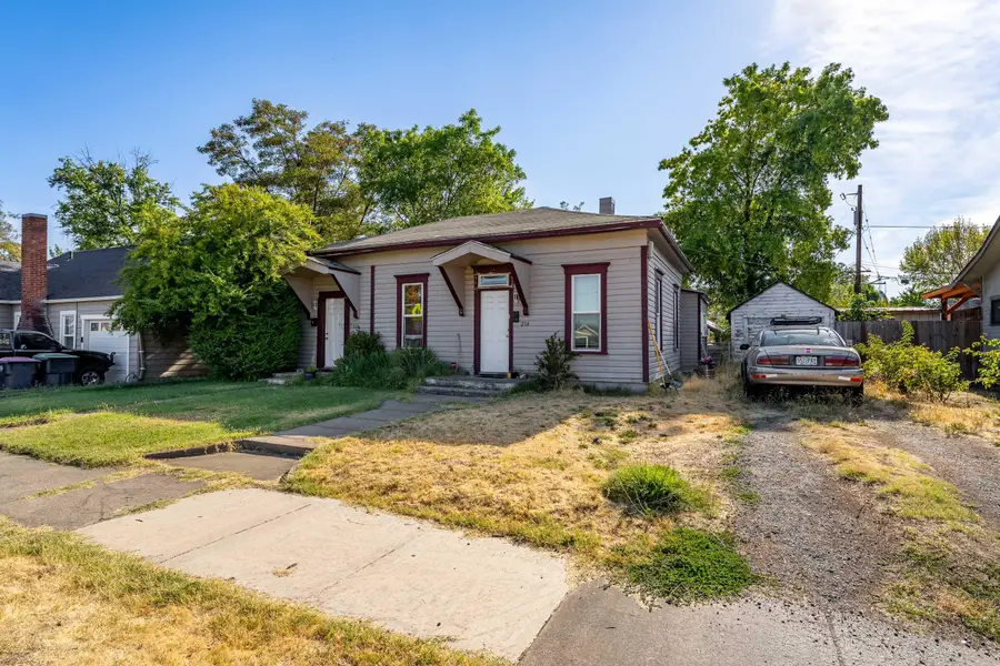 214 N Peach Street, Medford, OR 97501 - #3