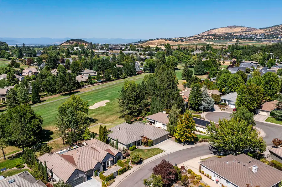 250 Briarwood Lane, Medford, OR 97504 - #2