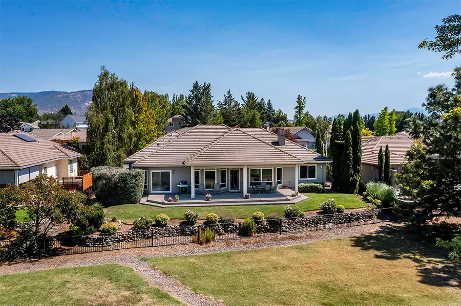 250 Briarwood Lane, Medford, OR 97504 - #3