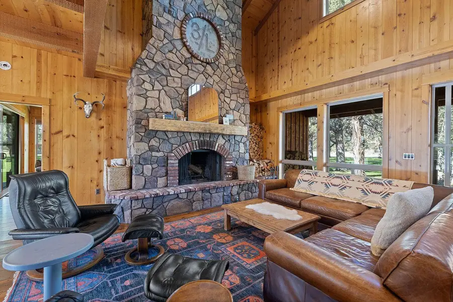 6268 Hwy 126, Redmond, OR 97756 - #2
