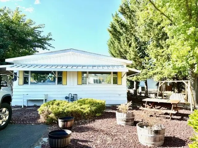 701 Westmont Drive, Grants Pass, OR 97526 - #2