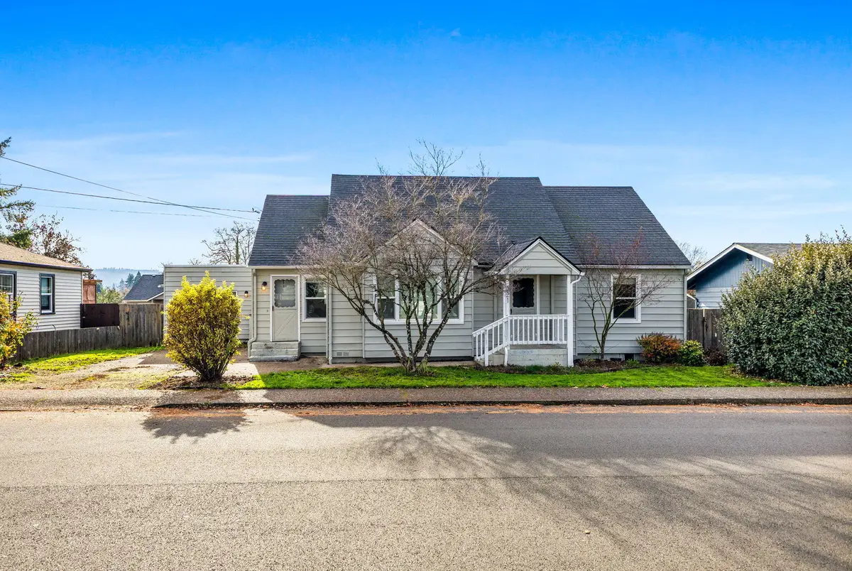 221 SW Rainbow Avenue, Dallas, OR 97338 - #1