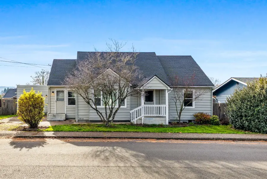 221 SW Rainbow Avenue, Dallas, OR 97338 - #2