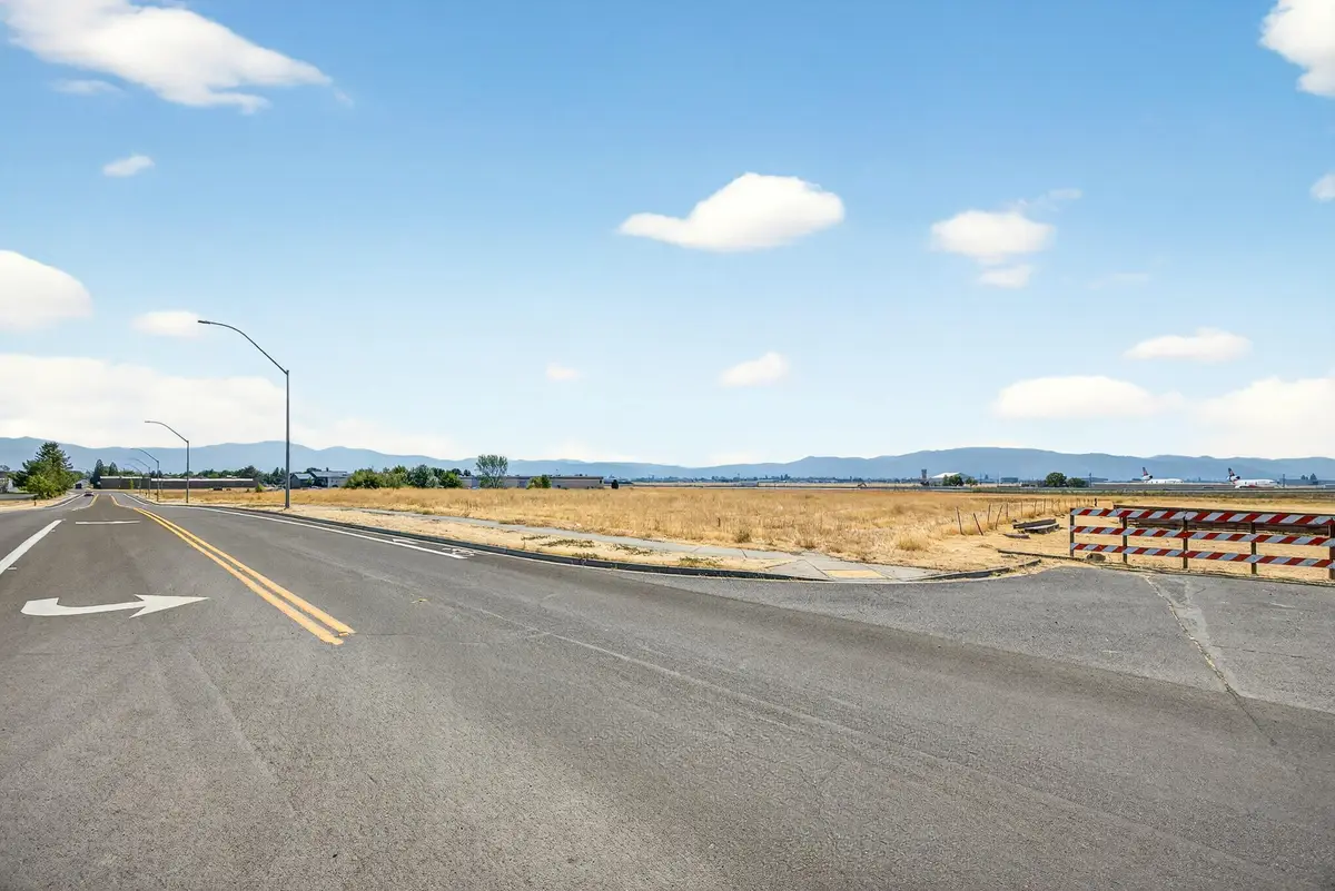 Lear Way #901, Medford, OR 97504 - #1