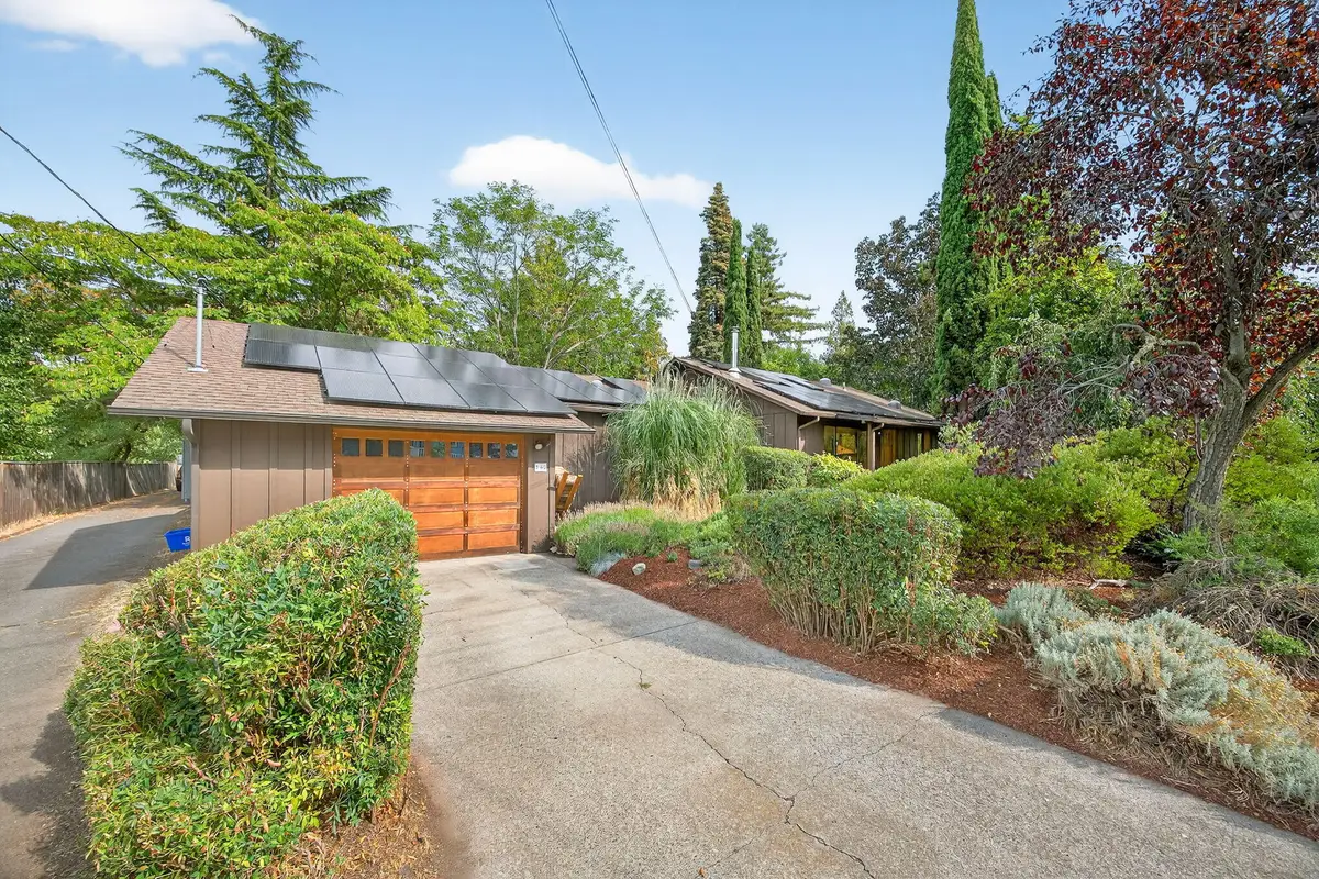 740 Park Street, Ashland, OR 97520 - #1
