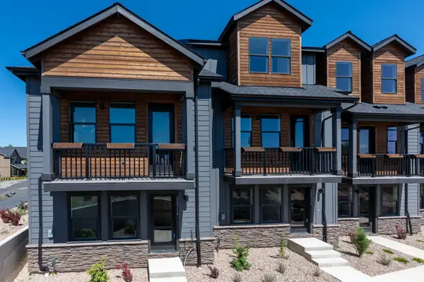 20514 NE Empire Avenue, Bend, OR 97701