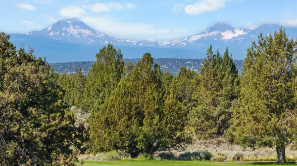 65610 Ghost Tree Court #317, Bend, OR 97701