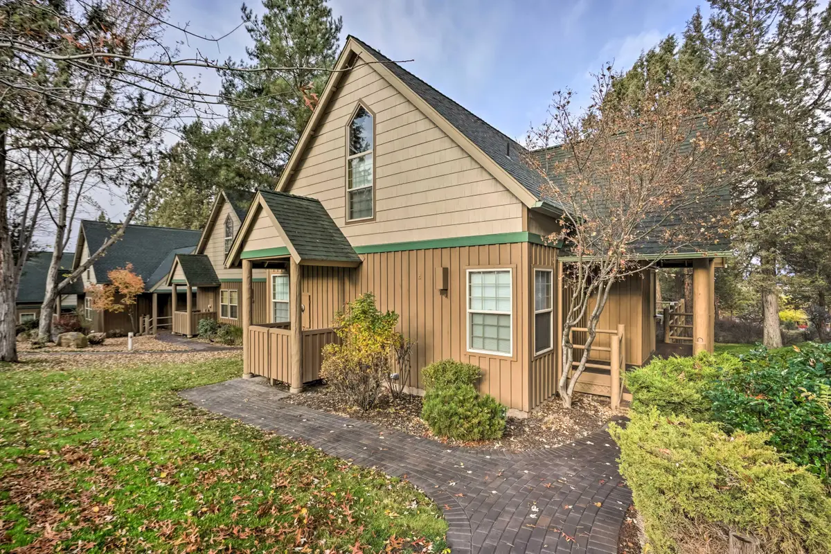 4667 Marsh Hawk Drive, Klamath Falls, OR 97601 - #1
