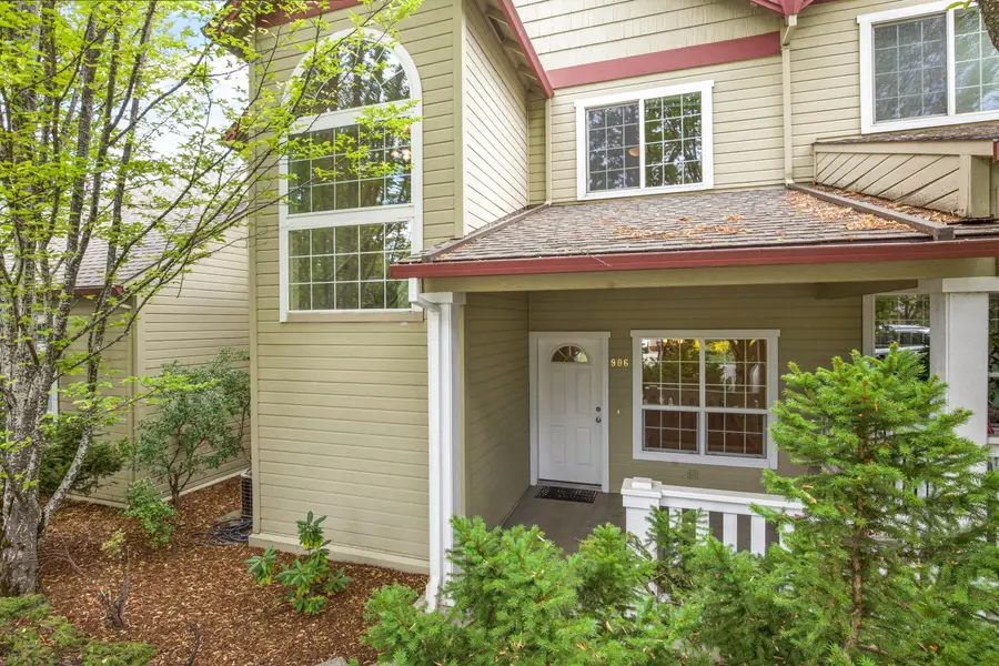 906 Mary Jane Avenue, Ashland, OR 97520 - #2