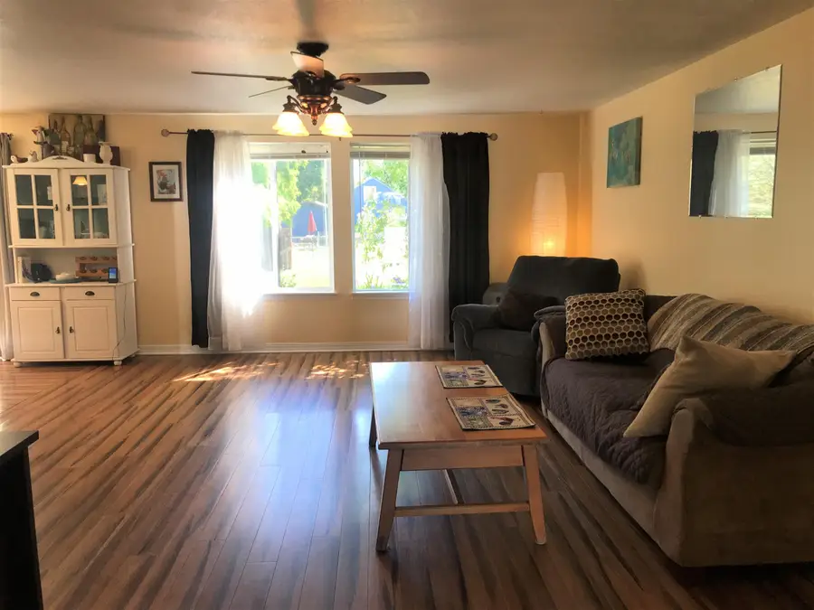 719 Newtown Street, Medford, OR 97501 - #3