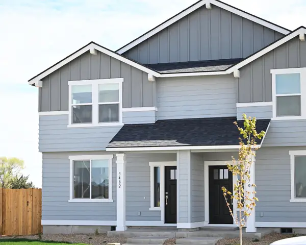 3482 NW 7th Street, Redmond, OR 97756
