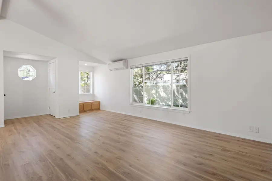 498 N Wheeler Loop, Sisters, OR 97759 - #3