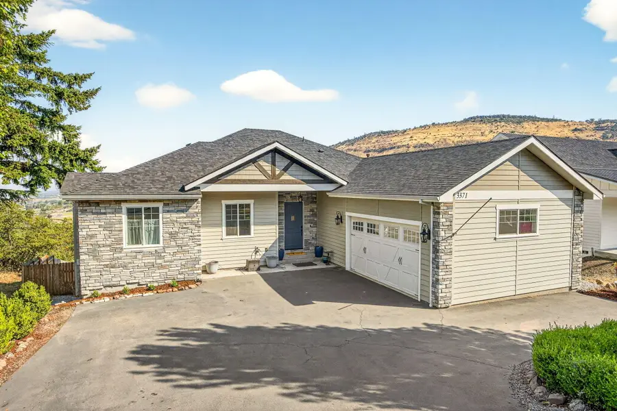 3371 Annapolis Drive, Medford, OR 97504 - #3