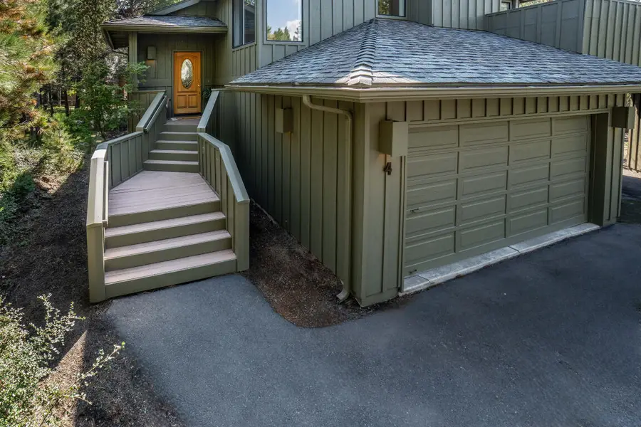 17717 Quelah Lane #4, Sunriver, OR 97707 - #2