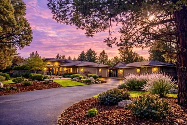 6822 Thunderbird Court, Redmond, OR 97756