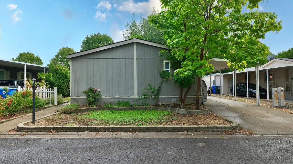 633 E Archwood Drive #UNIT 12, Eagle Point, OR 97524 - #1