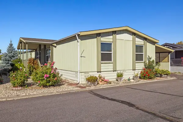 4200 Summers Lane #UNIT 58, Klamath Falls, OR 97603