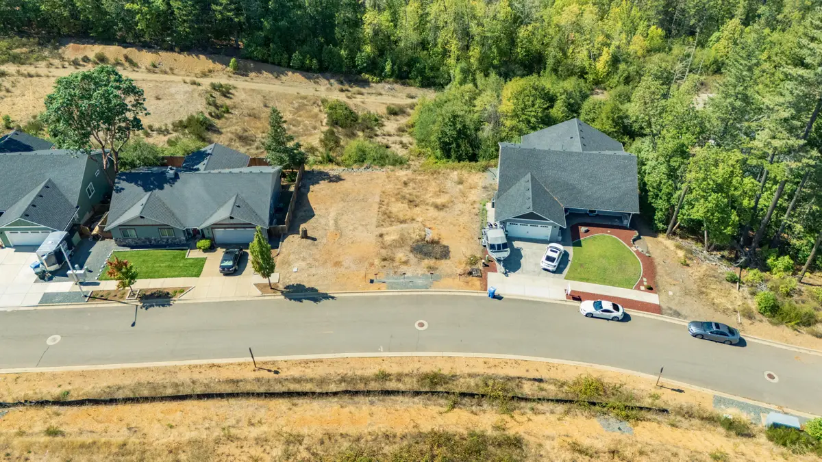 1262 Green Valley Drive, Cave Junction, OR 97523 - #1