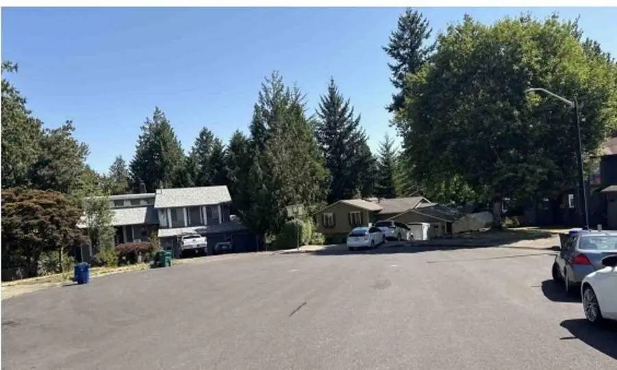 4010 SW 13th Court, Gresham, OR 97080 - #2