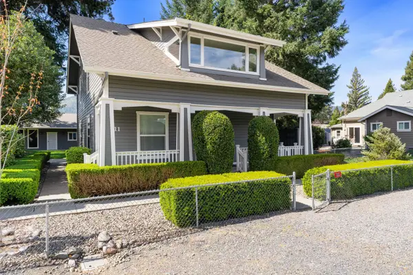 111 Cedar Street, Rogue River, OR 97537
