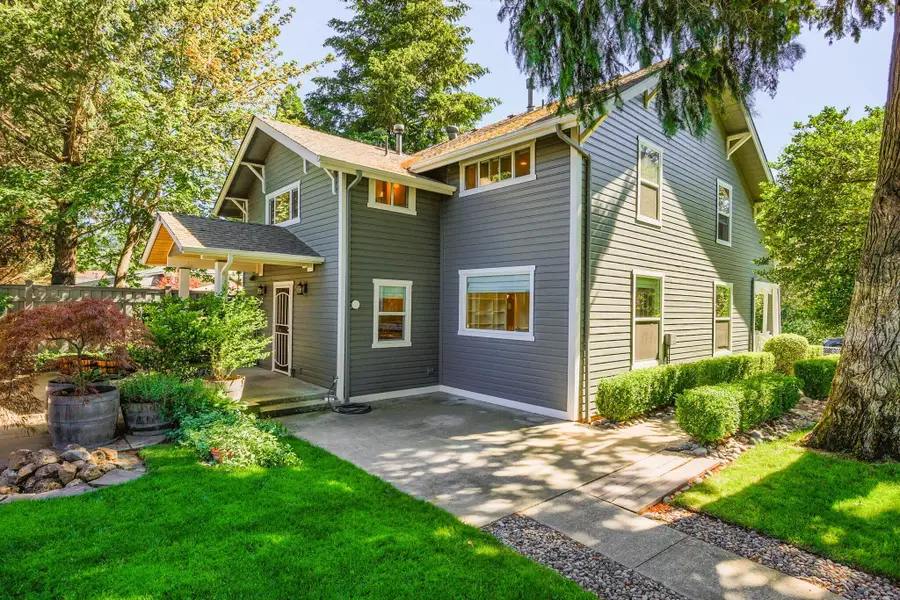 111 Cedar Street, Rogue River, OR 97537 - #2