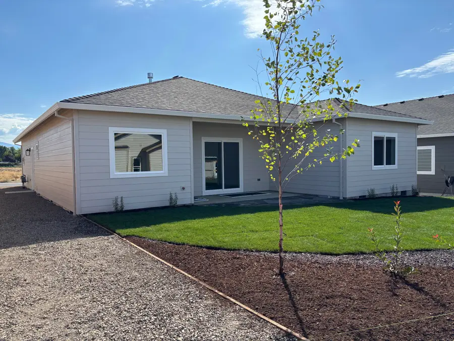 3739 Ford Drive, Medford, OR 97504 - #3