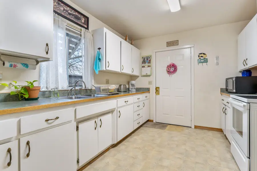 409 SE J Street, Grants Pass, OR 97526 - #3