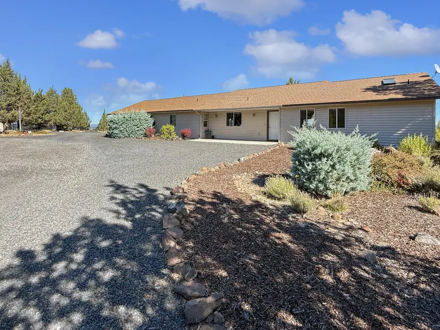 6833 SE Raven Hill Court, Prineville, OR 97754 - #3