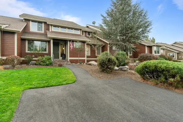 10942 Village Loop, Redmond, OR 97756
