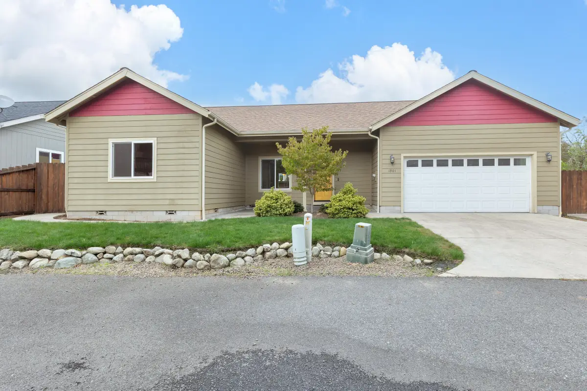 1901 SW G Street, Grants Pass, OR 97526 - #1