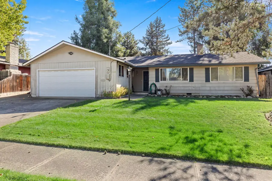 1744 Concord Way, Medford, OR 97504 - #2