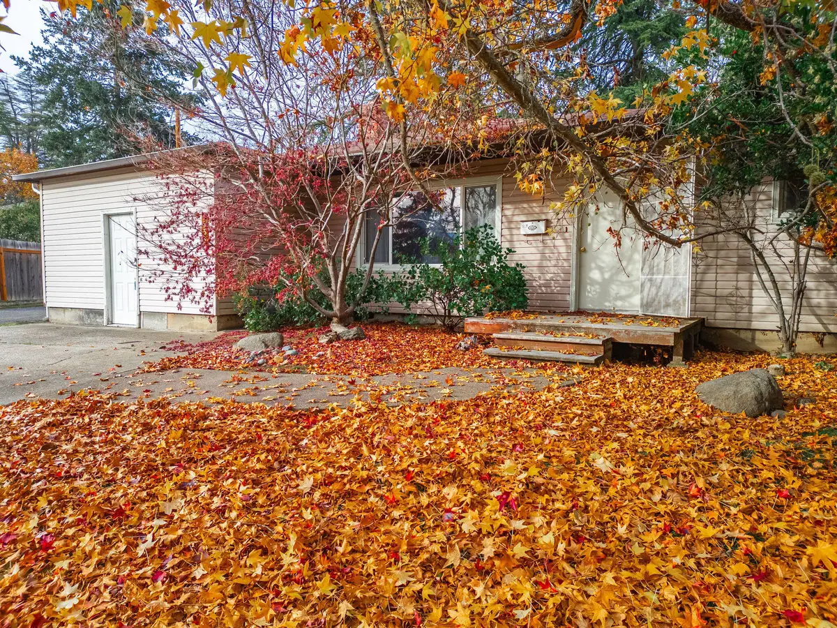 1533 Lenora Drive, Medford, OR 97504 - #1
