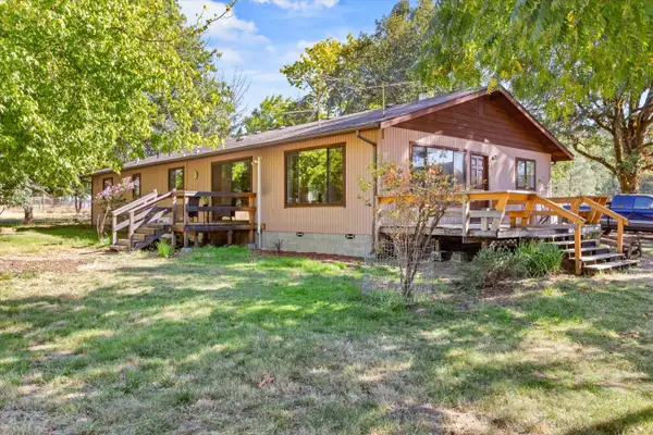 5442 Hugo Road, Grants Pass, OR 97526