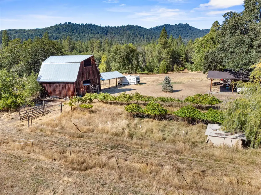 5442 Hugo Road, Grants Pass, OR 97526 - #3